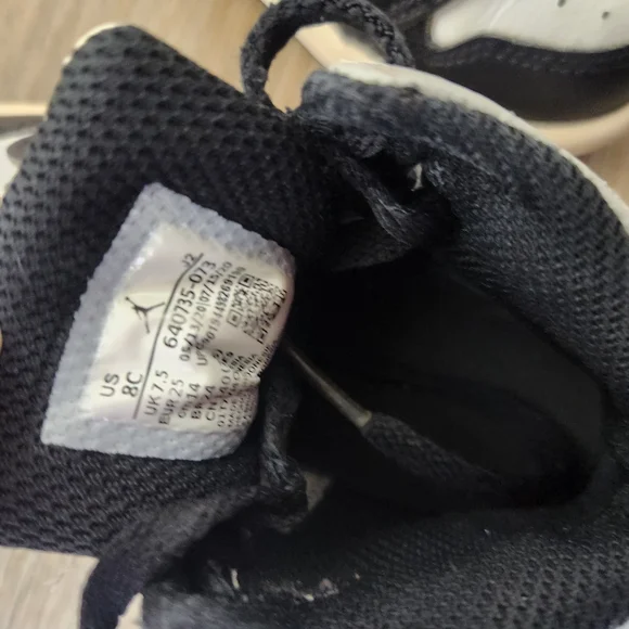 Nike Air Jordan high tops black and white Toddler Size 8C - Picture 7 of 9
